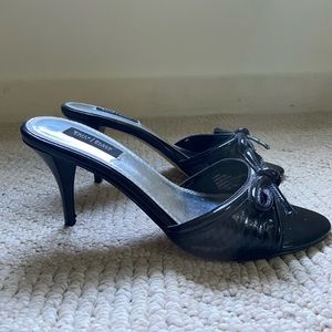 White House | Black Market Bow Heels